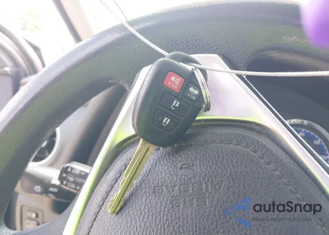 2018 Toyota Corolla Le z USA, uszkodzony, nr VIN 2T1BURHE9JC973192